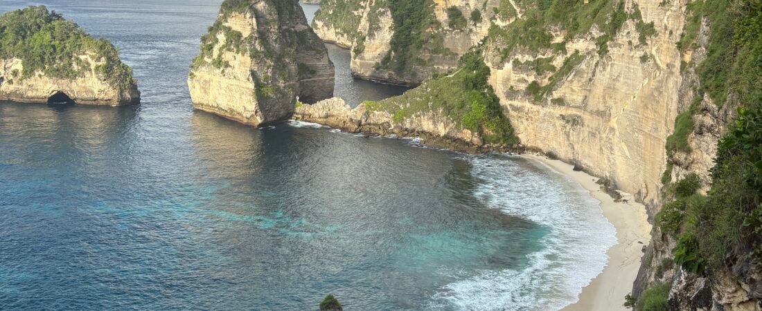 🌴 Bali Travel Guide: The Ultimate 14-Day Itinerary for an Unforgettable Adventure